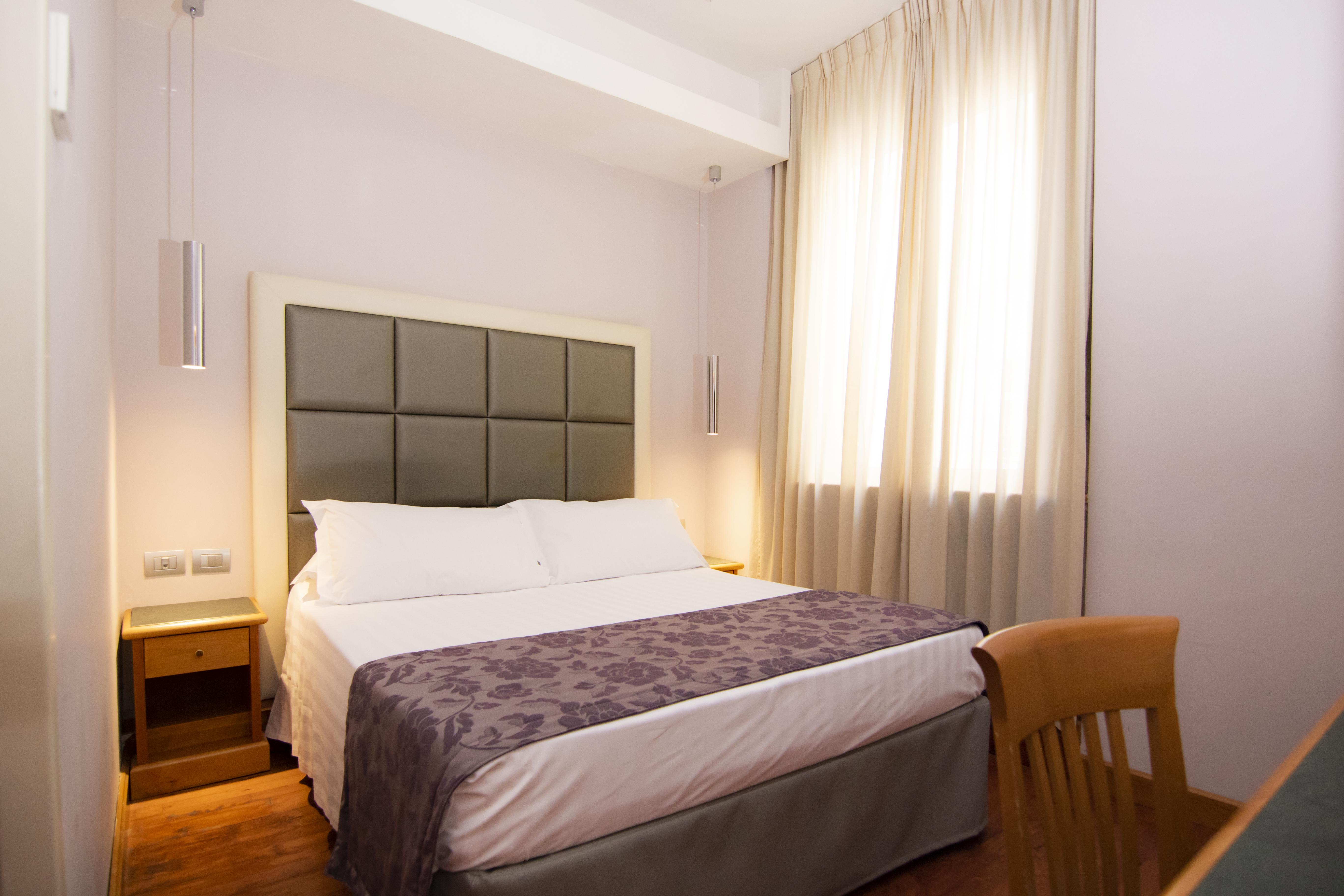 Hotel Giolli Nazionale Rome Exterior photo