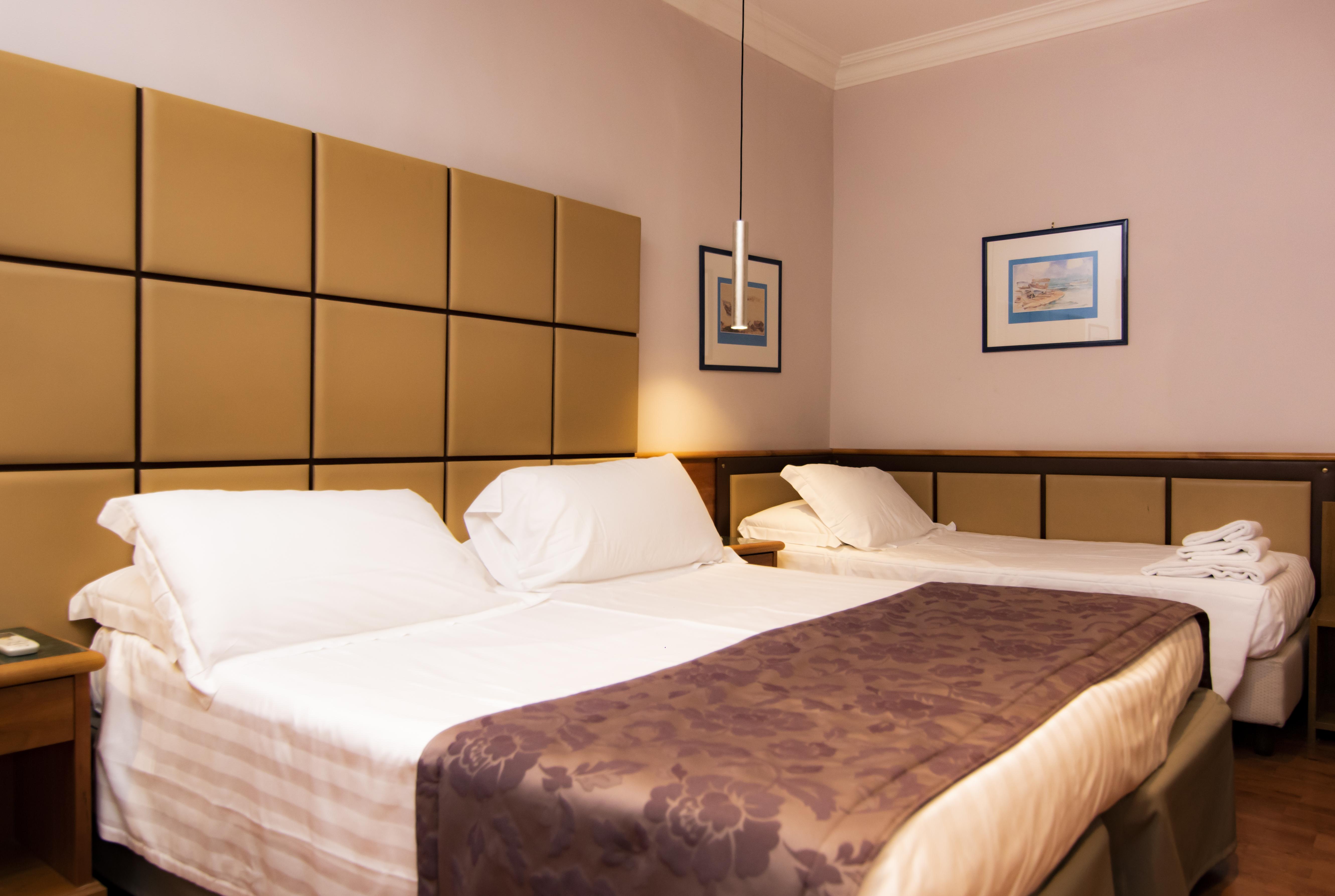 Hotel Giolli Nazionale Rome Exterior photo